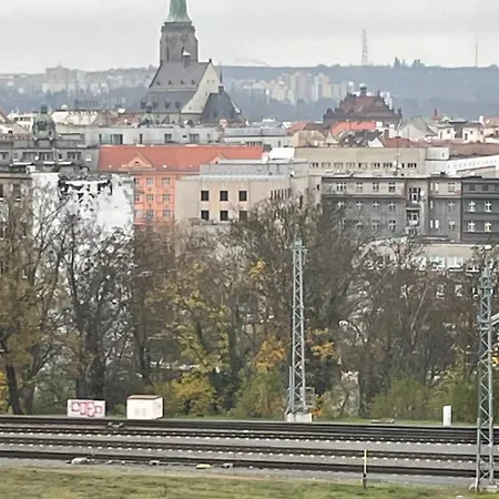 Sky 506 アパート *